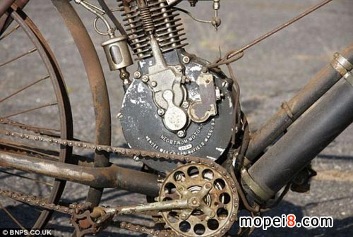 105歲印度限量古董摩托車