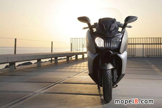 寶馬發布的2012最新款摩托車C 650 GT
