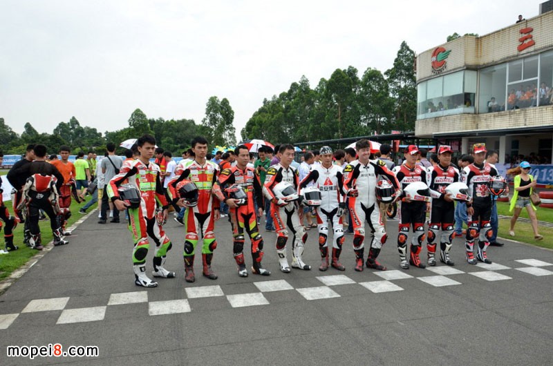 2013ȫ·Ħ܇\ِ(CRRC)V|ˮվ