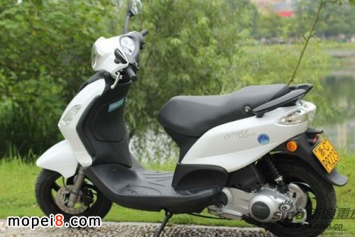 宗申比亞喬踏板Fly125