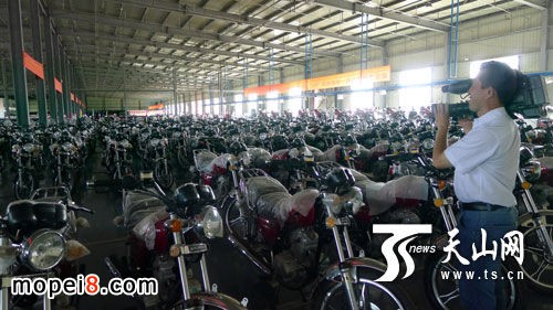 新疆嘉納仕摩托車有限公司生產(chǎn)車間景象