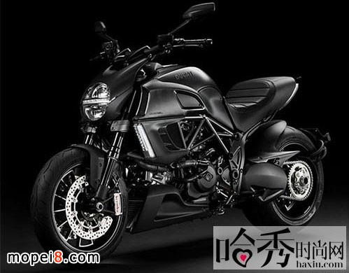 杜卡迪推出全新Diavel Dark(黑暗巨魔)
