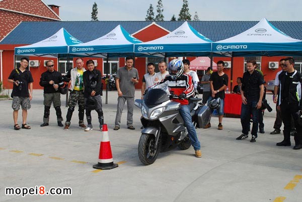 CFMOTOĦ܇L650Ϻȫ{Ӗ