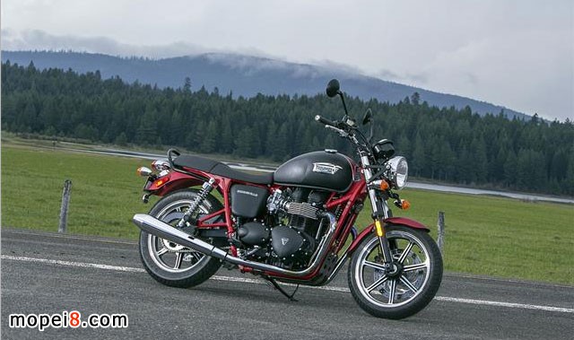 2013款凱旋Triumph Bonneville摩托車試駕