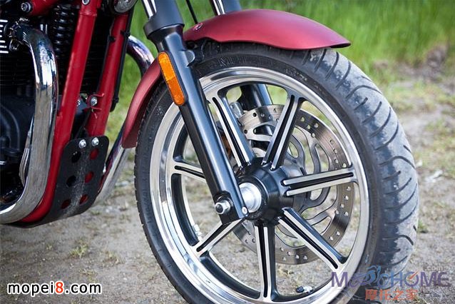 2013款凱旋Triumph Bonneville摩托車試駕