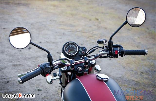 2013款凱旋Triumph Bonneville摩托車試駕