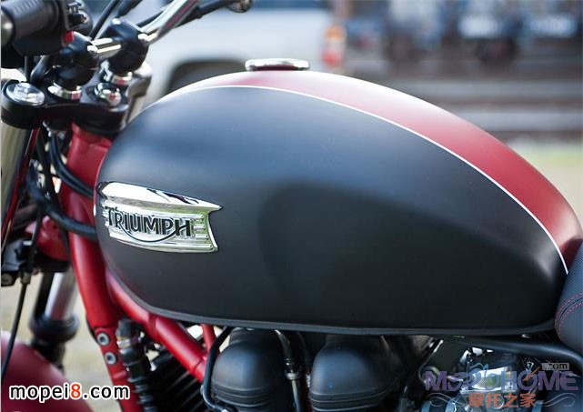 2013款凱旋Triumph Bonneville摩托車試駕
