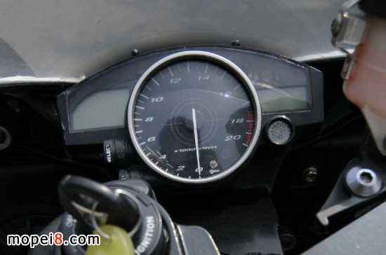 YamahaYZF-R6摩托車