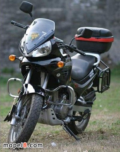 春風(fēng)650NK VS 650TR摩托車