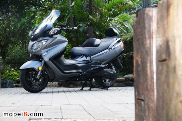 Suzuki Burgman650ExecutiveľĦ܇(ch)