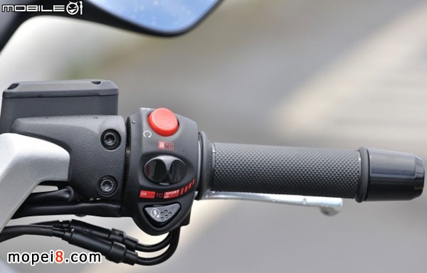 Śٿ_Aprilia SRV850Ħ܇x