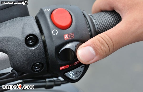 Śٿ_Aprilia SRV850Ħ܇x