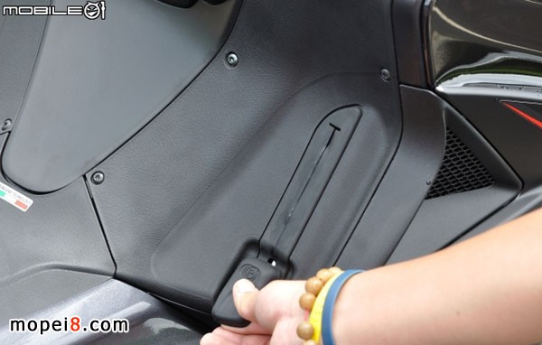 Śٿ_Aprilia SRV850Ħ܇x