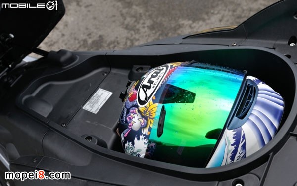 Śٿ_Aprilia SRV850Ħ܇