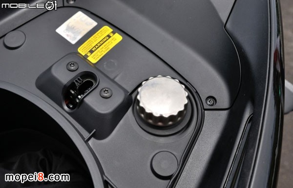 Śٿ_Aprilia SRV850Ħ܇