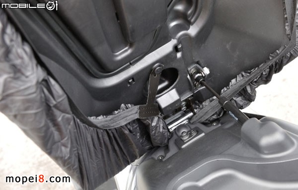 Śٿ_Aprilia SRV850Ħ܇