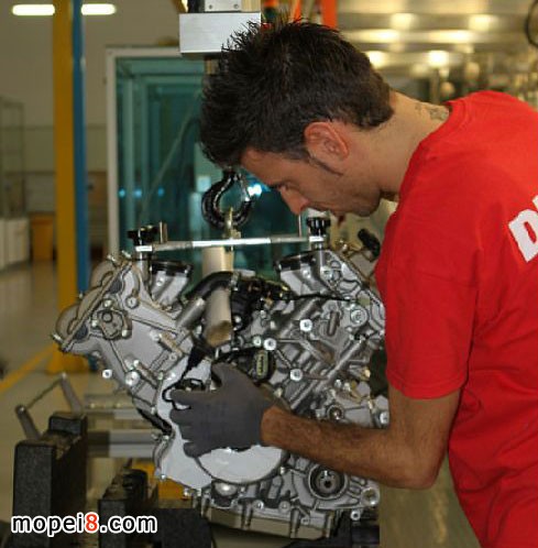 Ducati1199PanigalelәCb侀