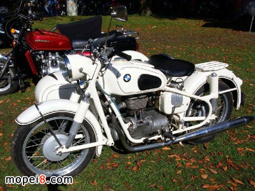 寶馬R26和R27單缸摩托車經典