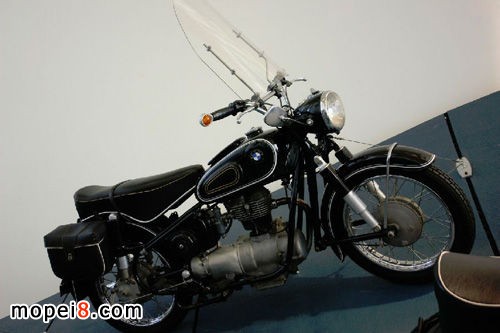 寶馬R26和R27單缸摩托車經典