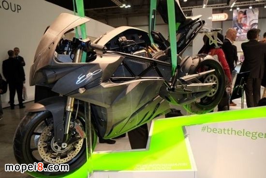 意大利第一輛采用F1技術(shù)的電動(dòng)摩托車