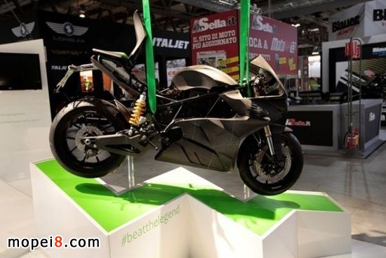 意大利第一輛采用F1技術(shù)的電動(dòng)摩托車