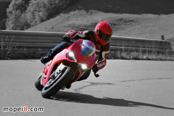 大排量摩托車駕駛技巧