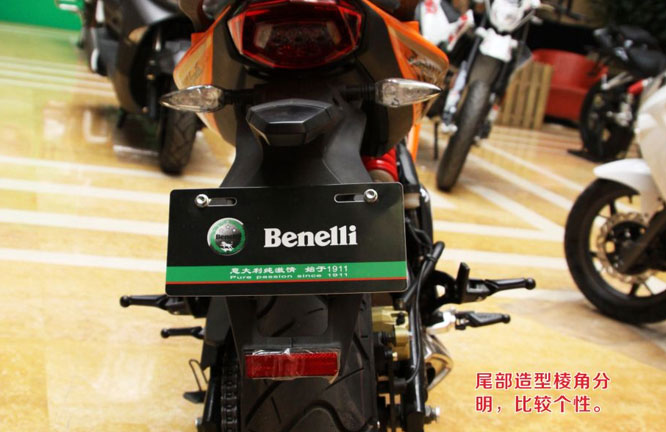 貝納利Benelli 藍寶龍BJ300GS摩托評測