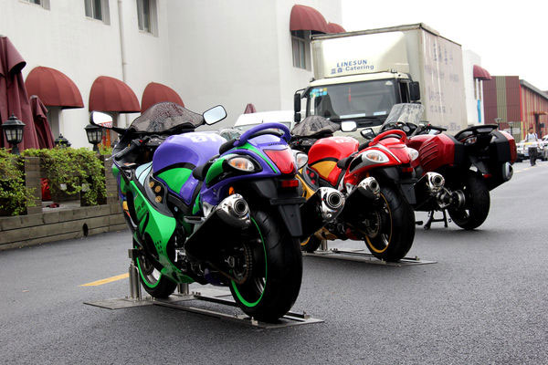 鈴木隼超級摩托車