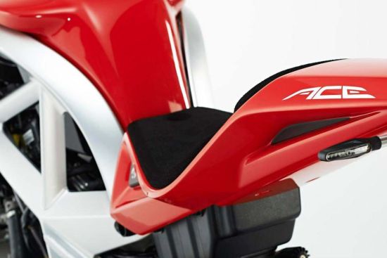 英國賽車豪門Ariel發布定制化摩托車ACE