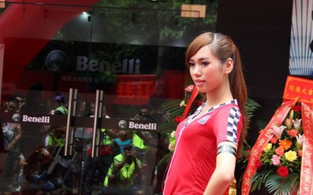 茂名市區首家大排量摩托車錢江貝納利專營店