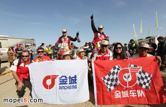 金城車隊合影
