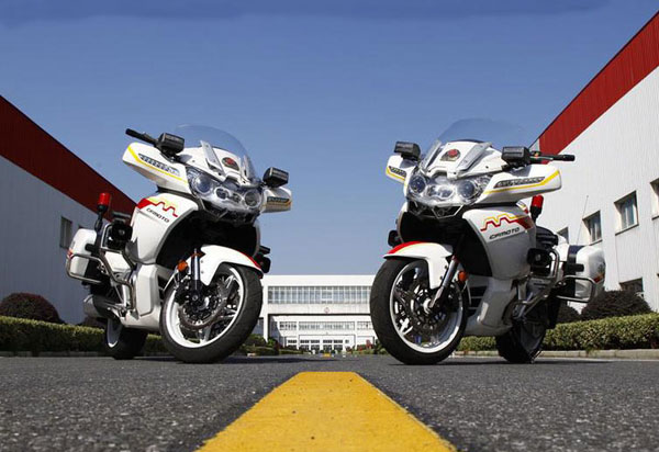 國賓護(hù)衛(wèi)摩托車春風(fēng)650G