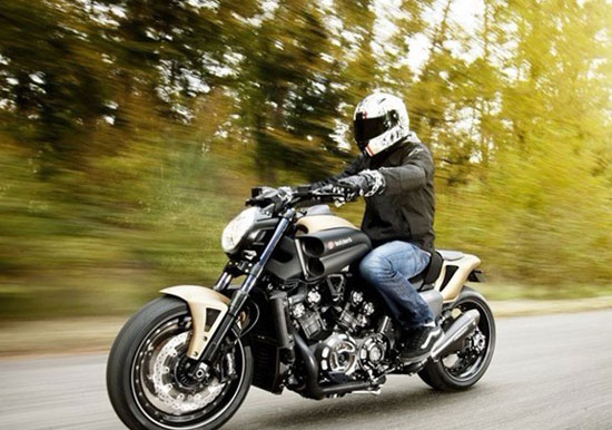 娛樂性和個性化摩托車車型受歡迎