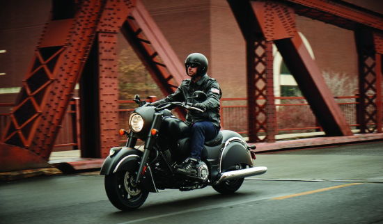 印第安2016款酋長黑馬Indian Chief Dark Horse重型巡航摩托車