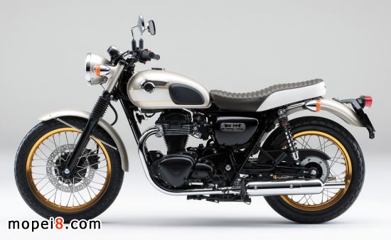 川崎摩托車2015款W800英式復(fù)古街車限量版