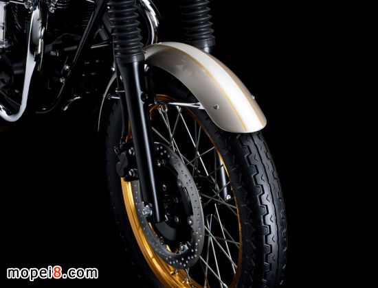 川崎摩托車2015款W800英式復(fù)古街車限量版