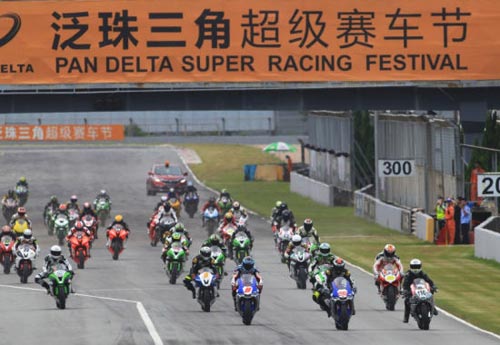 ZIC超級摩托車賽澳洲車手MARK奪冠