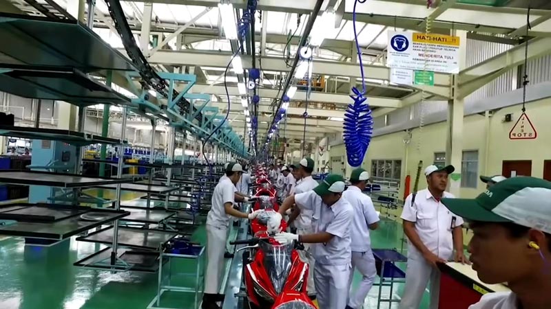 本田CBR250RR摩托車生產線