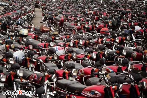 巴基斯坦拉合爾古堡附近摩托車停車場